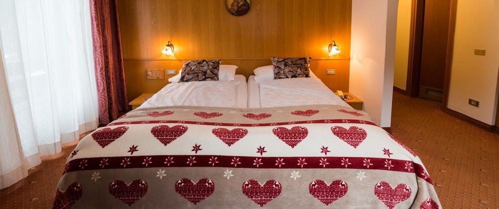 Hotel Italia Канацеї Екстер'єр фото