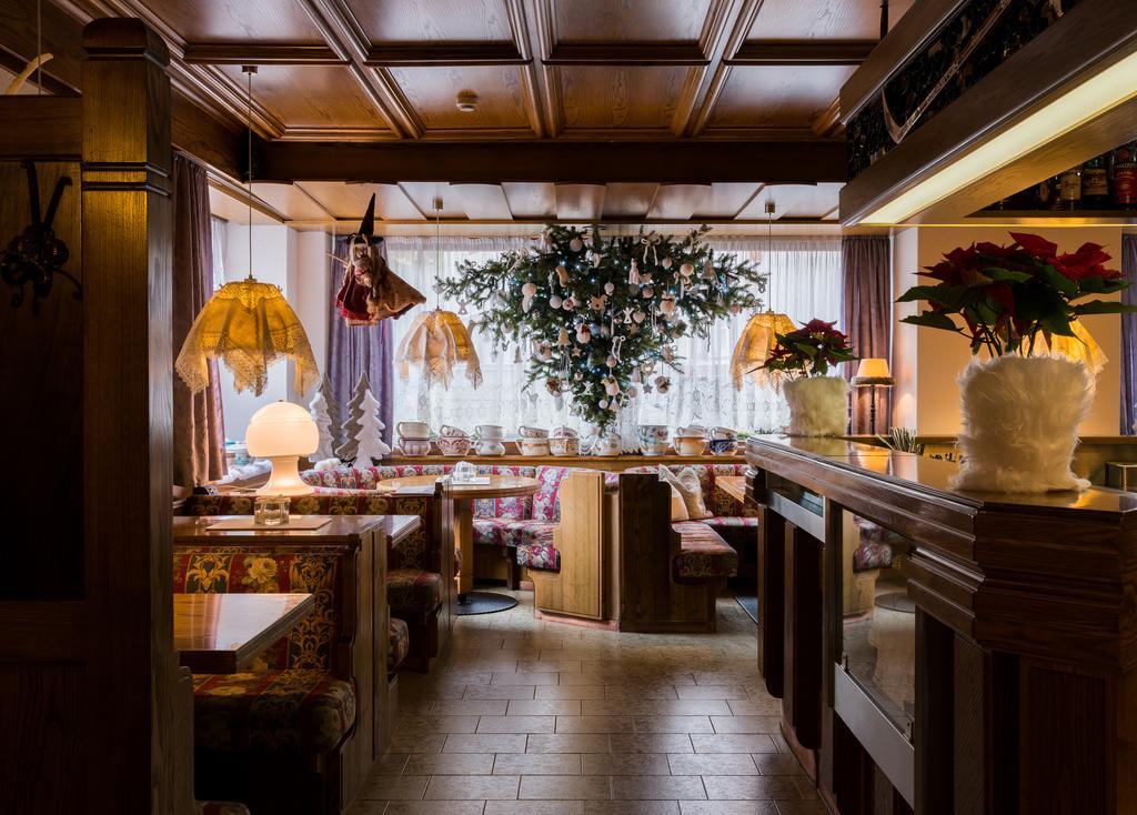 Hotel Italia Канацеї Екстер'єр фото