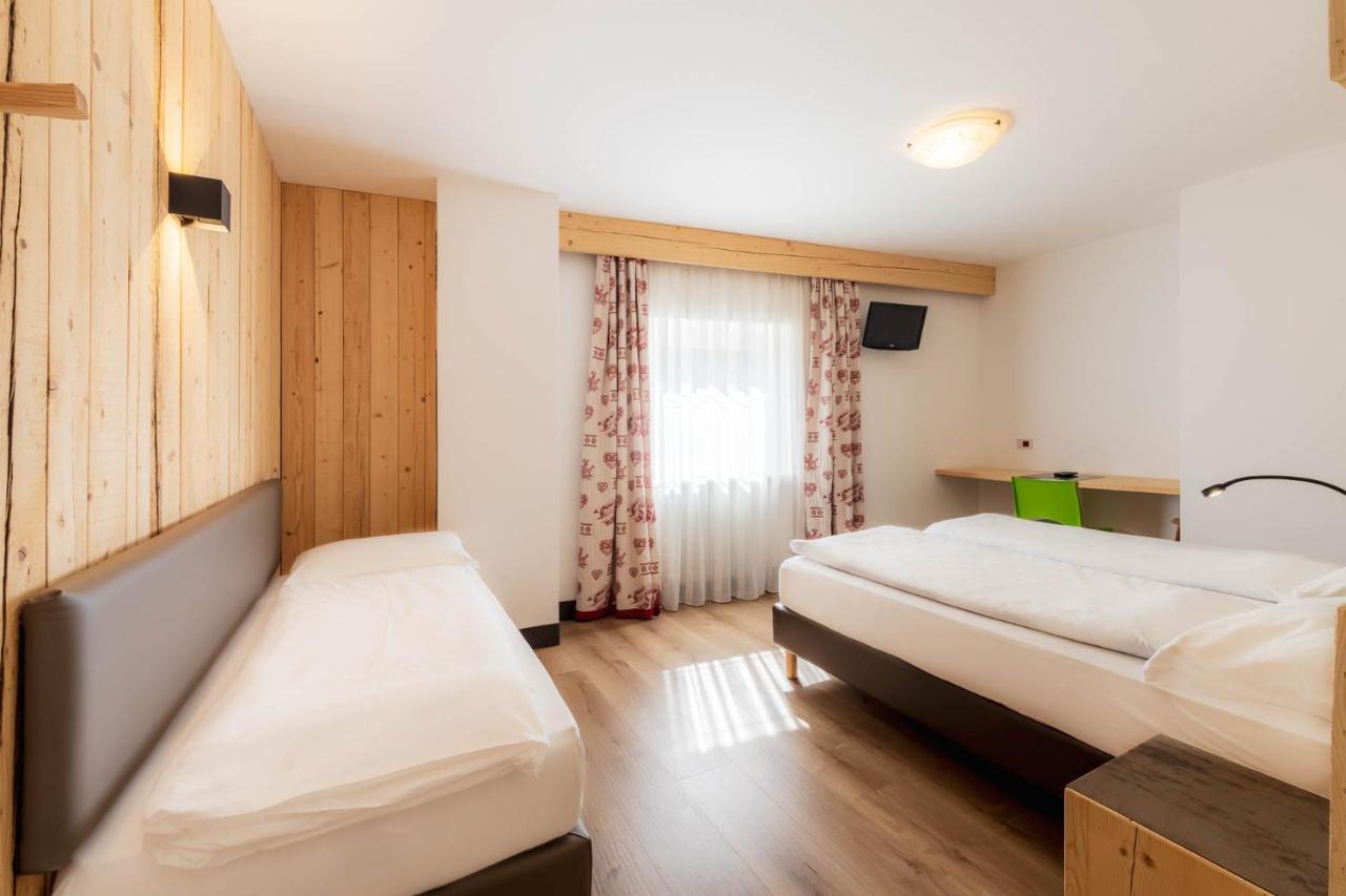 Hotel Italia Канацеї Екстер'єр фото
