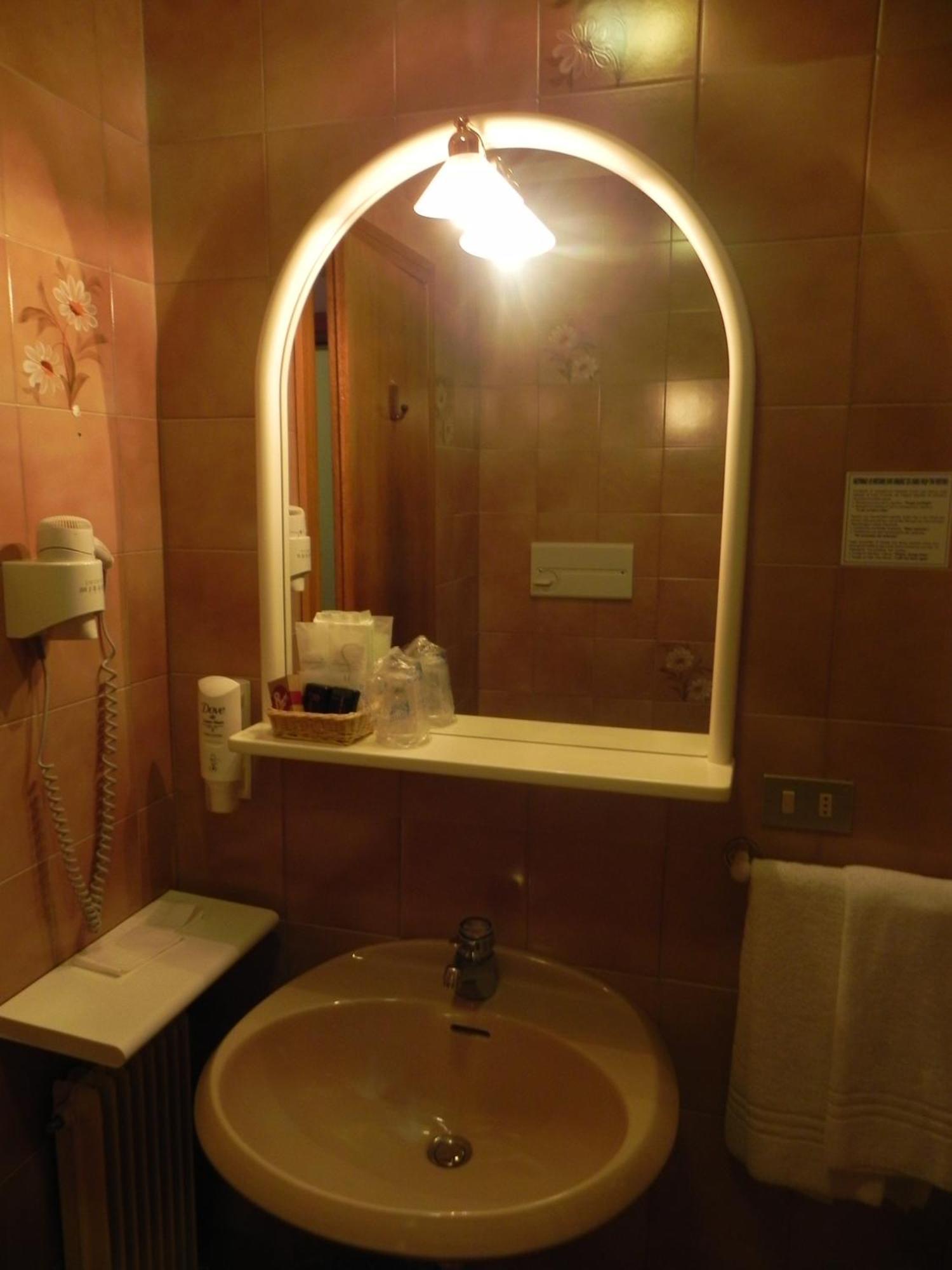 Hotel Italia Канацеї Екстер'єр фото